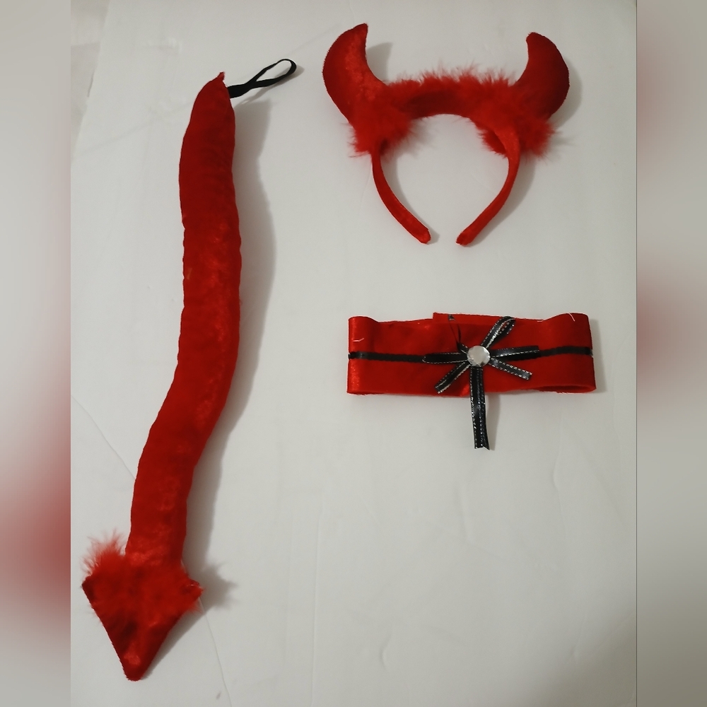 Costume